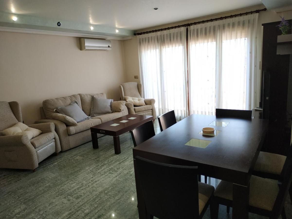 Apartamentos Deluxe San Julian 托雷维耶哈 外观 照片