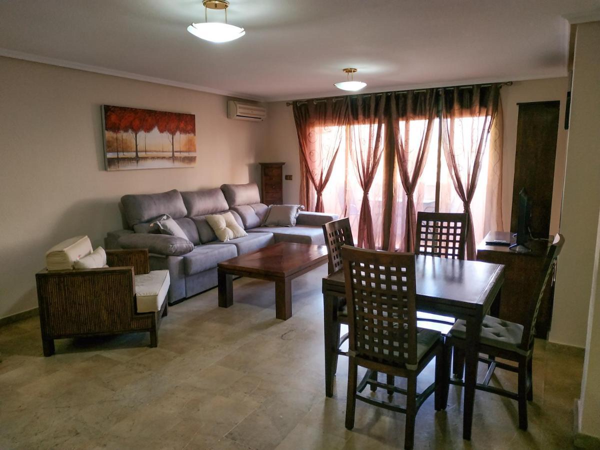 Apartamentos Deluxe San Julian 托雷维耶哈 外观 照片