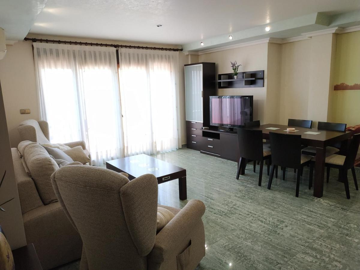 Apartamentos Deluxe San Julian 托雷维耶哈 外观 照片